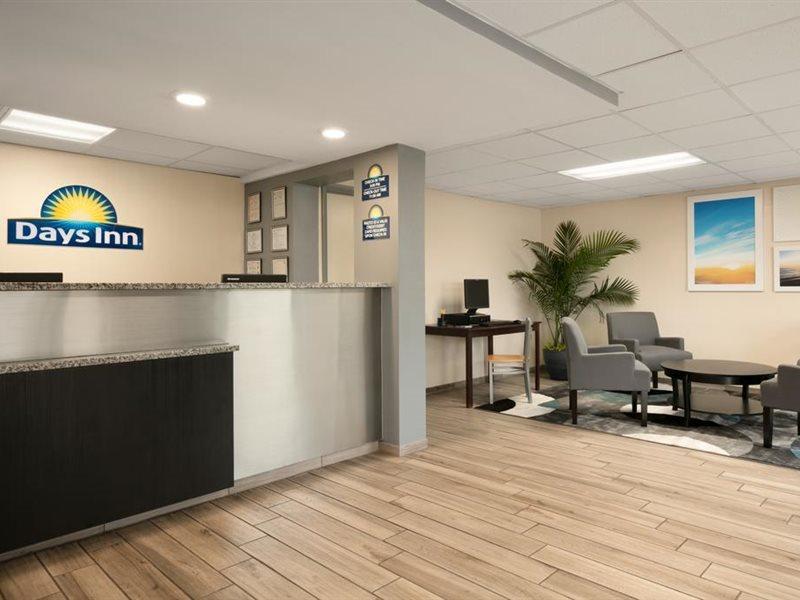 Days Inn By Wyndham Clearwater/Central Dış mekan fotoğraf