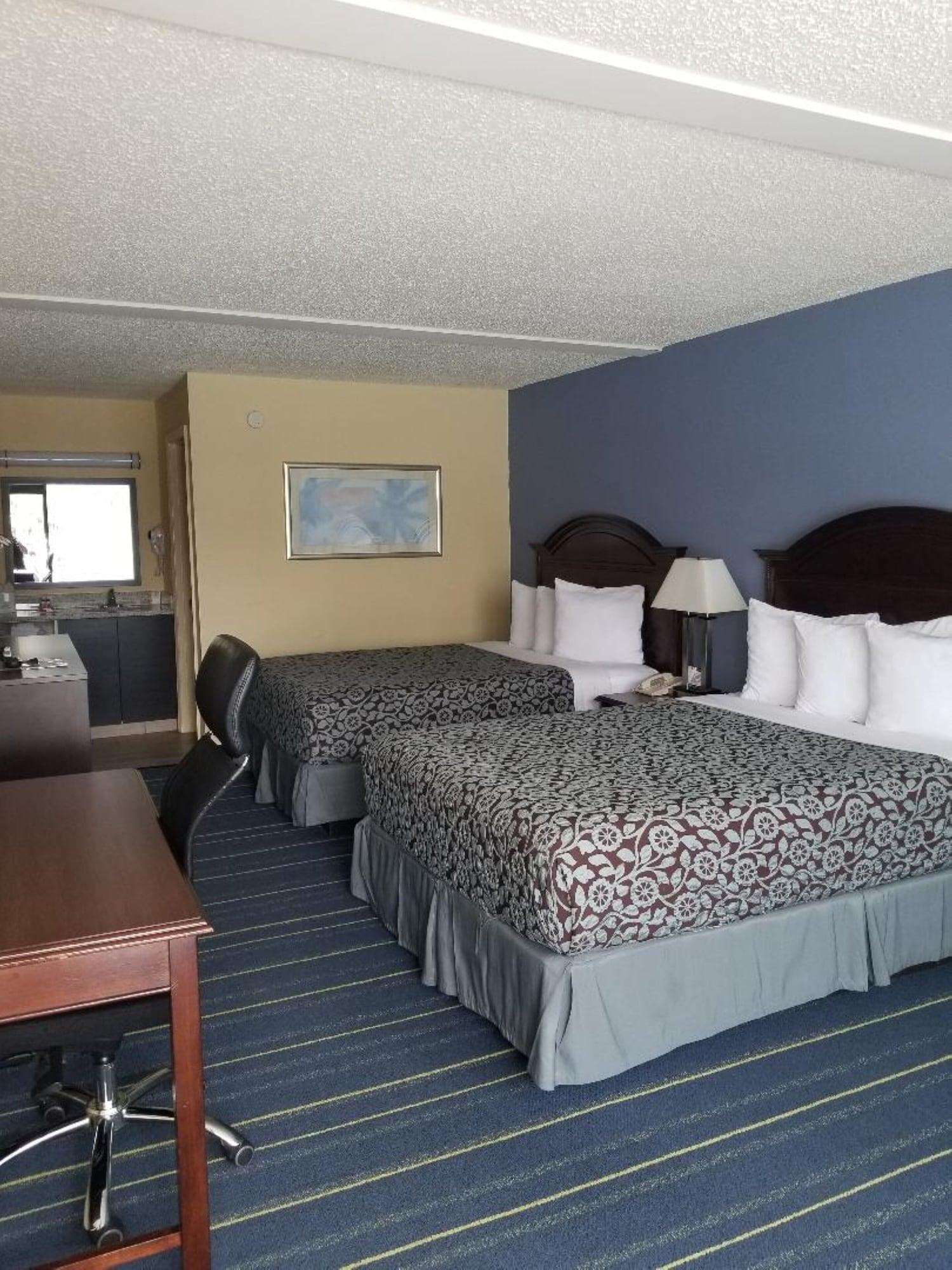 Days Inn By Wyndham Clearwater/Central Dış mekan fotoğraf