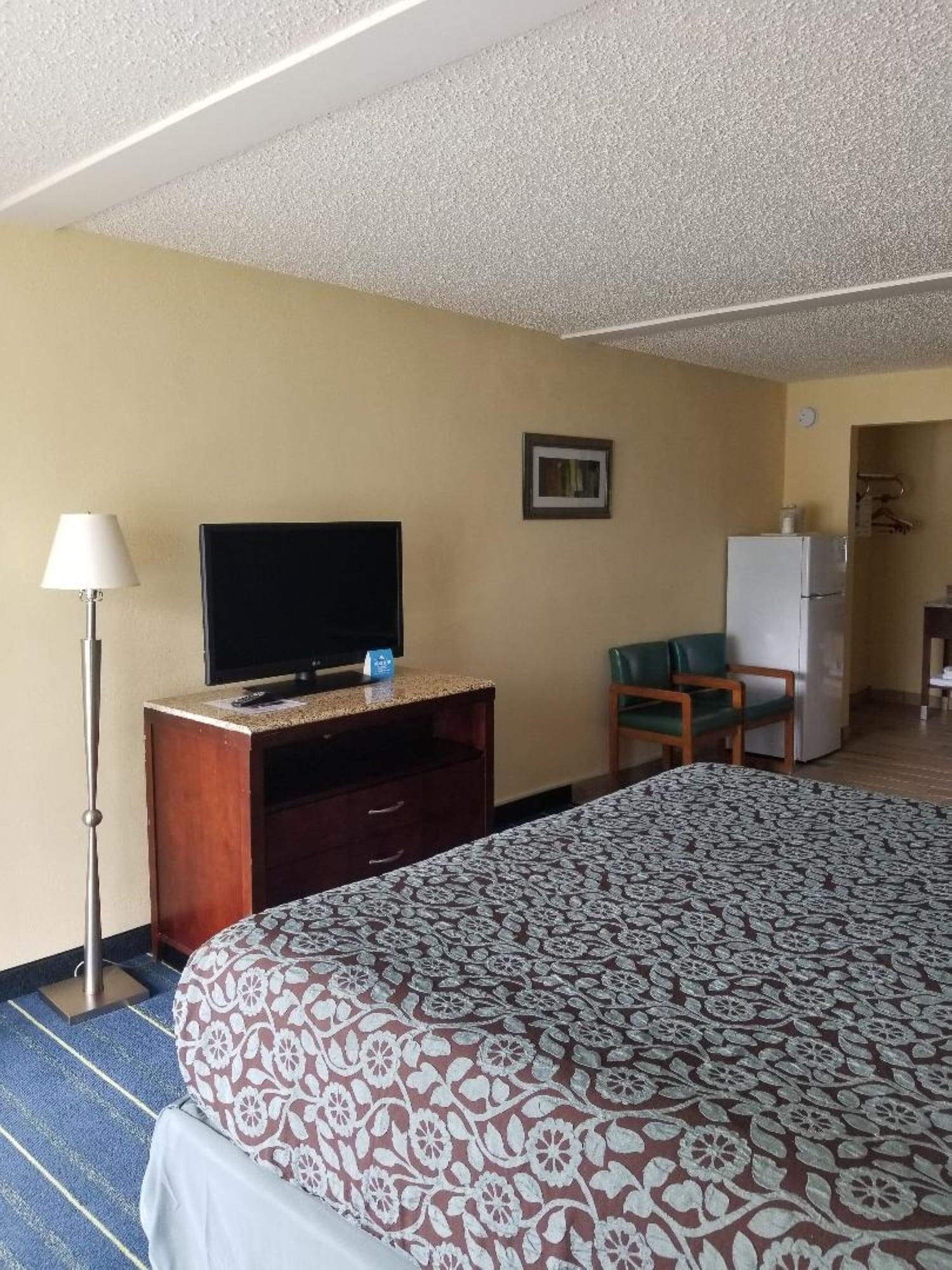 Days Inn By Wyndham Clearwater/Central Dış mekan fotoğraf