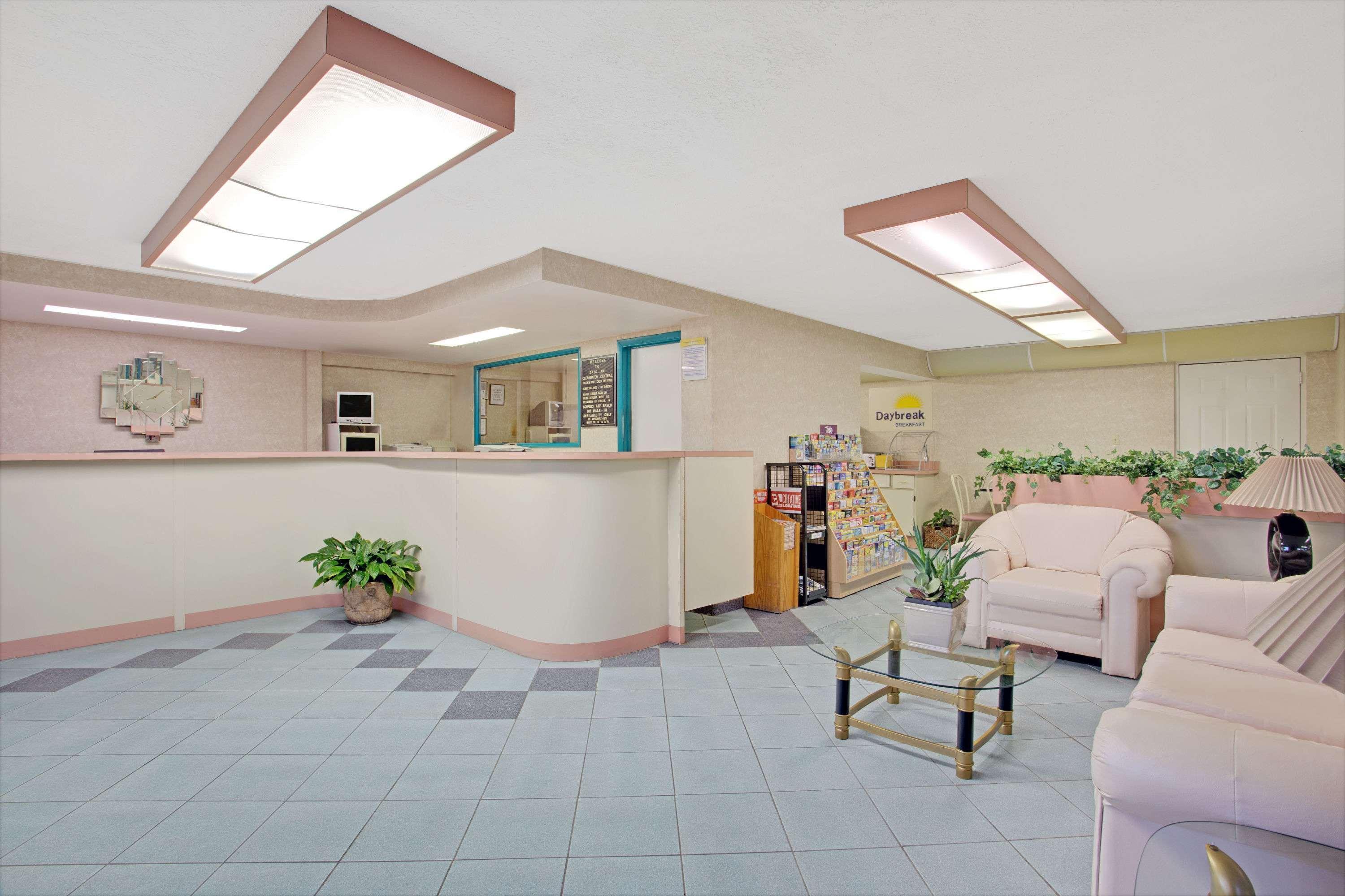 Days Inn By Wyndham Clearwater/Central Dış mekan fotoğraf