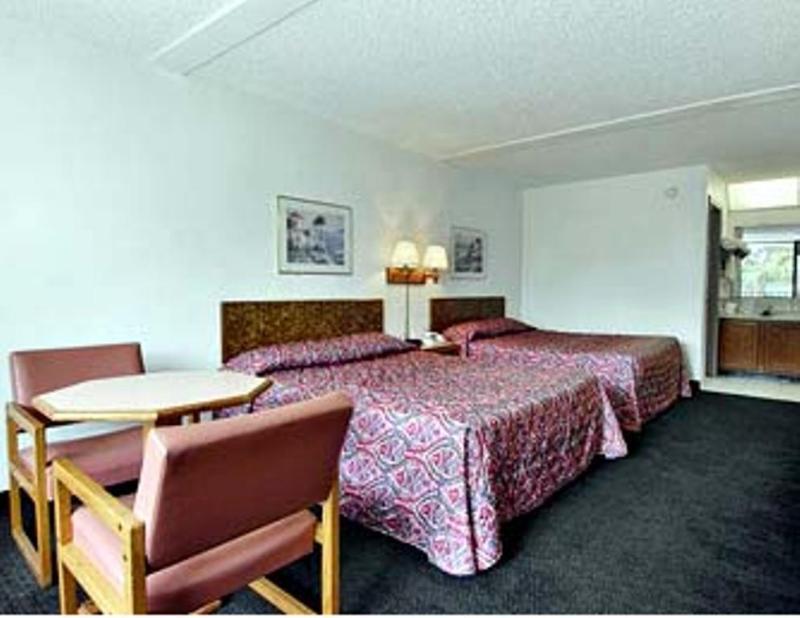 Days Inn By Wyndham Clearwater/Central Dış mekan fotoğraf